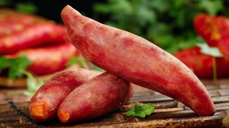 Should I eat sweet potatoes when I have a stomachache?