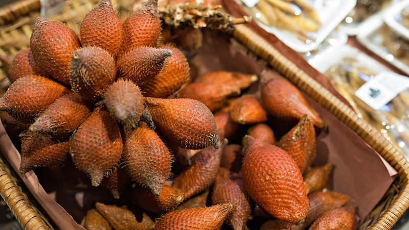 Los beneficios de la fruta de ratán y la forma correcta de comer ratán.